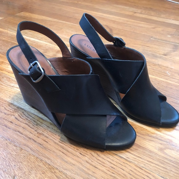 NWOT Lucky Brand Black Wedges 6 - Picture 2 of 7